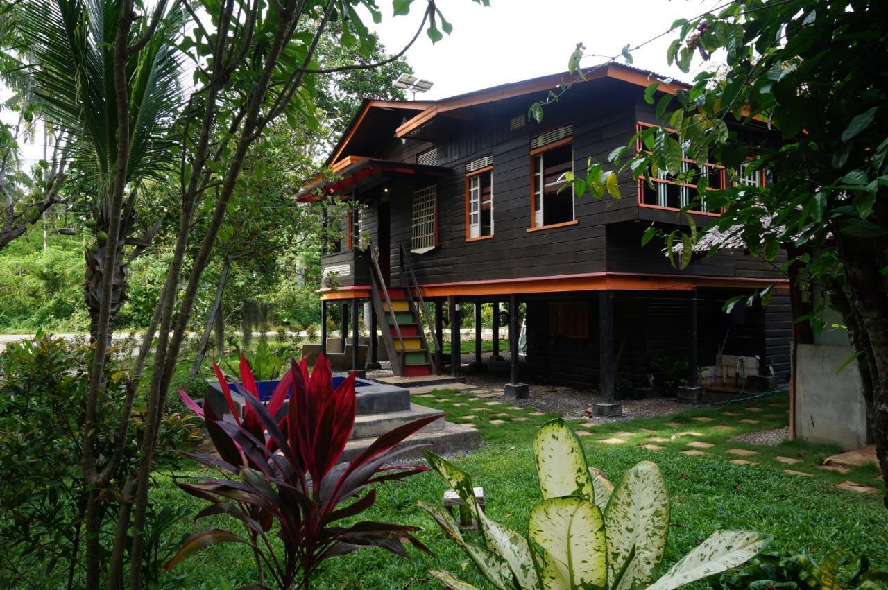 Peaceland Hostel Panglao Exterior photo